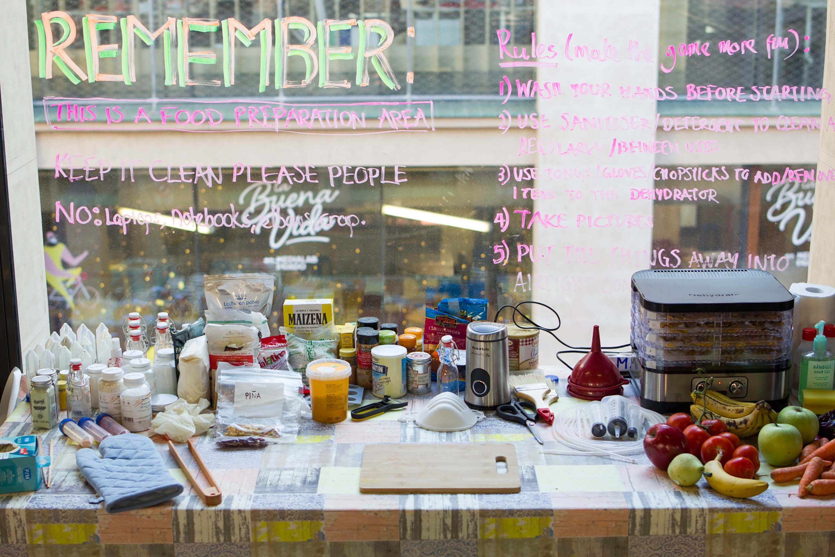 The Kitchenette of Future Dust
